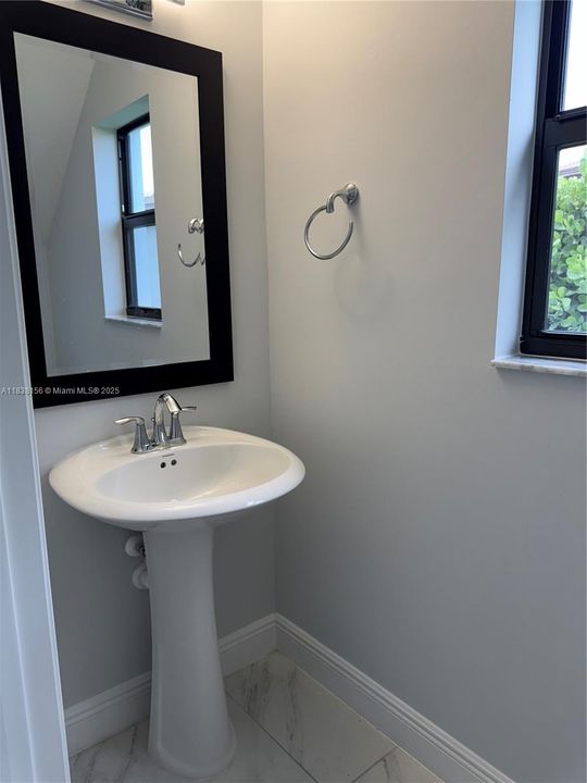 Recently Rented: $4,600 (4 beds, 3 baths, 2512 Square Feet)