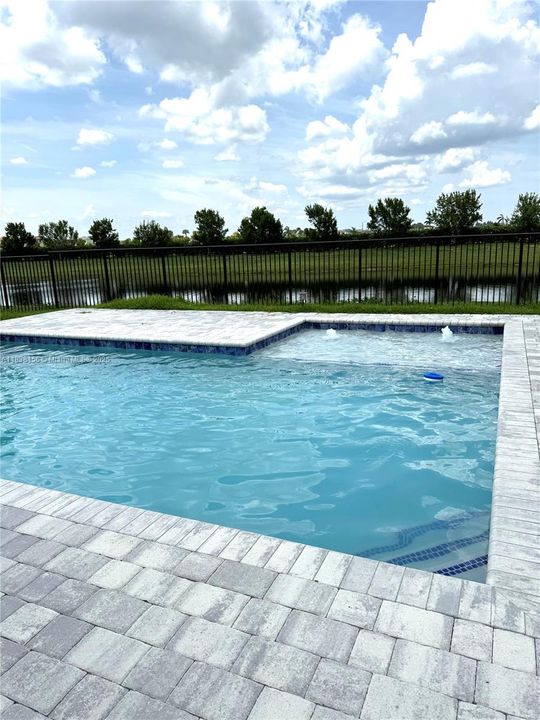 Recently Rented: $4,600 (4 beds, 3 baths, 2512 Square Feet)