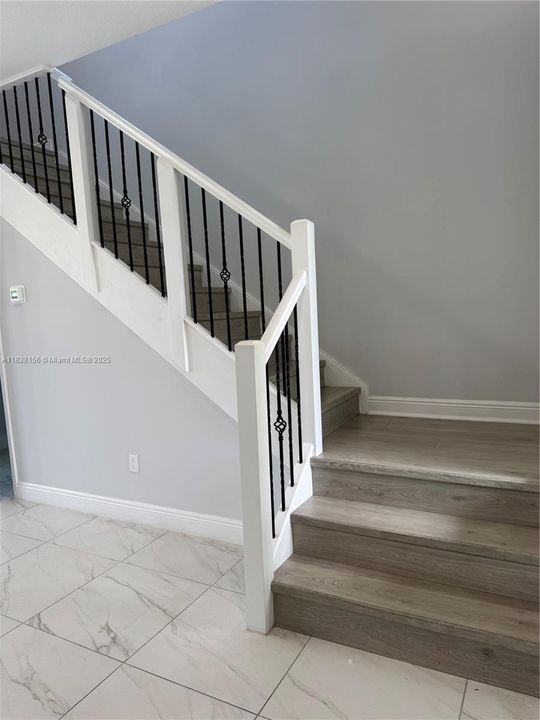 Recently Rented: $4,600 (4 beds, 3 baths, 2512 Square Feet)