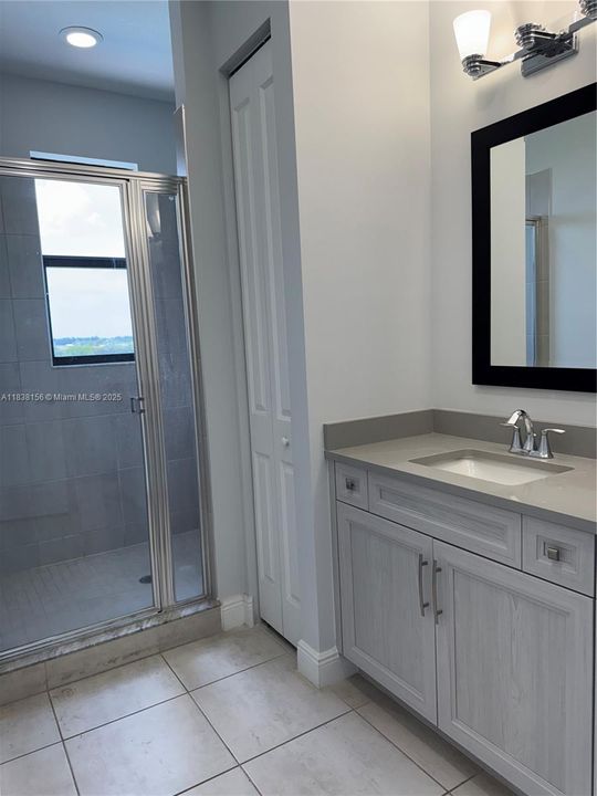 Recently Rented: $4,600 (4 beds, 3 baths, 2512 Square Feet)