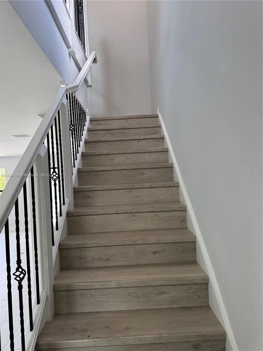 Recently Rented: $4,600 (4 beds, 3 baths, 2512 Square Feet)