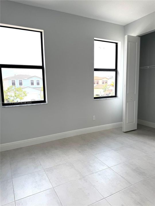 Recently Rented: $4,600 (4 beds, 3 baths, 2512 Square Feet)