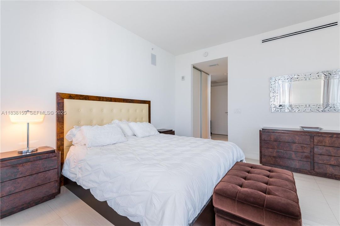 For Sale: $1,295,000 (2 beds, 2 baths, 2103 Square Feet)