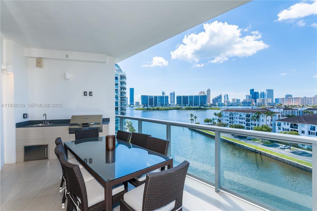 For Sale: $1,295,000 (2 beds, 2 baths, 2103 Square Feet)