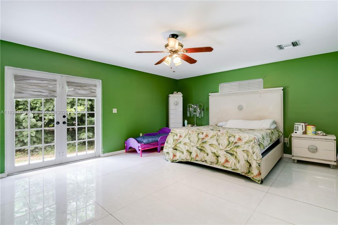 待售: $899,900 (3 贝兹, 2 浴室, 2407 平方英尺)