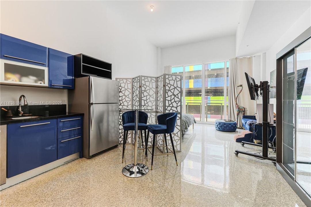 Active With Contract: $269,000 (0 beds, 1 baths, 506 Square Feet)