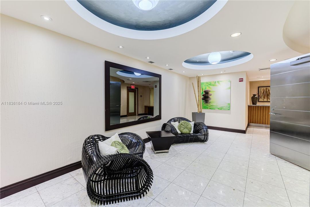 Active With Contract: $269,000 (0 beds, 1 baths, 506 Square Feet)