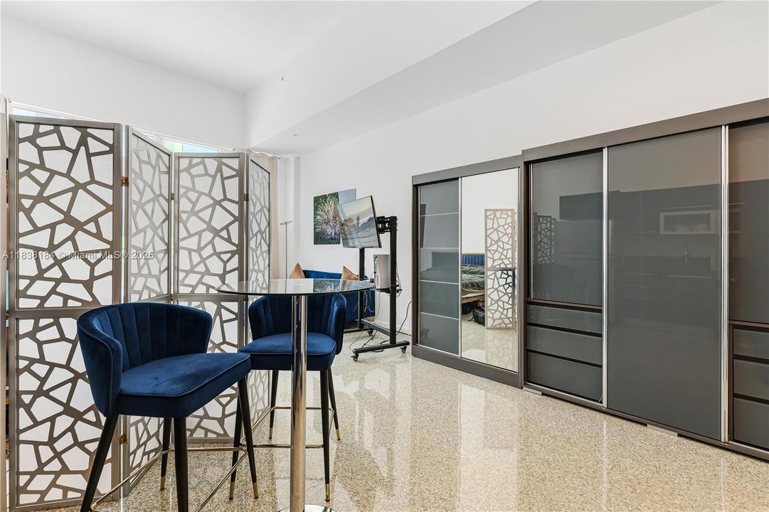 Active With Contract: $269,000 (0 beds, 1 baths, 506 Square Feet)