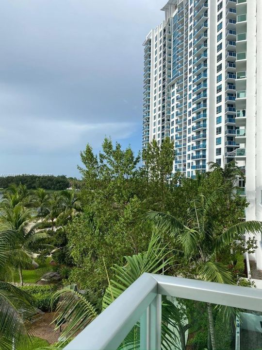 На продажу: $305,000 (1 спален, 2 ванн, 954 Квадратных фут)