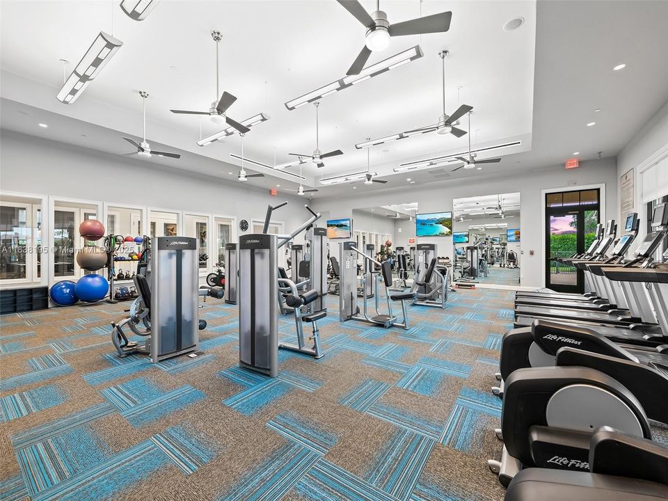 En Venta: $875,000 (3 camas, 3 baños, 2560 Pies cuadrados)