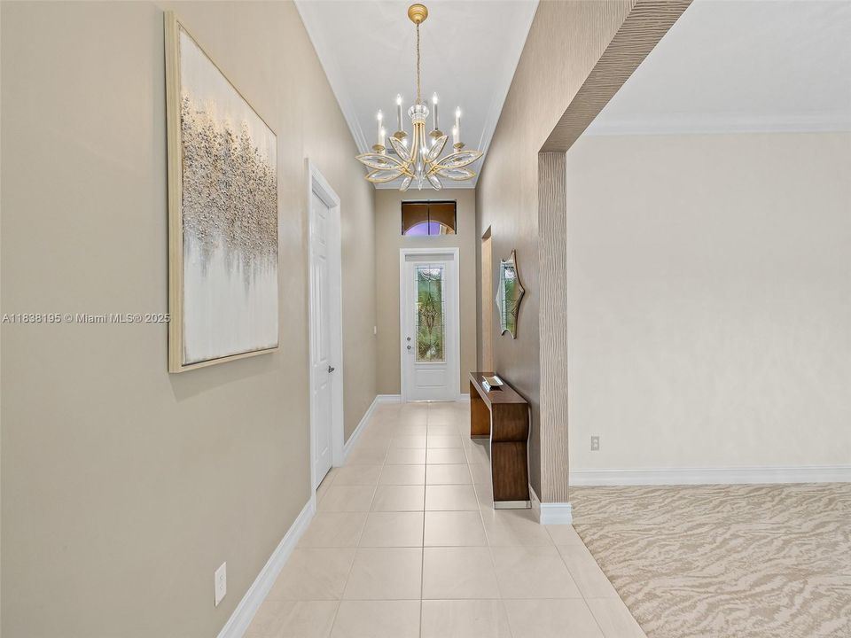 En Venta: $875,000 (3 camas, 3 baños, 2560 Pies cuadrados)