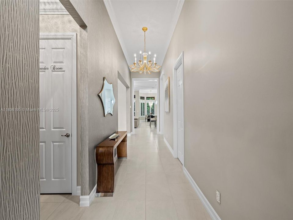 En Venta: $875,000 (3 camas, 3 baños, 2560 Pies cuadrados)