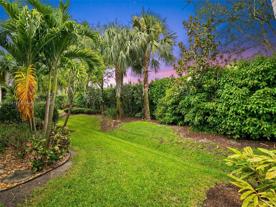 En Venta: $875,000 (3 camas, 3 baños, 2560 Pies cuadrados)