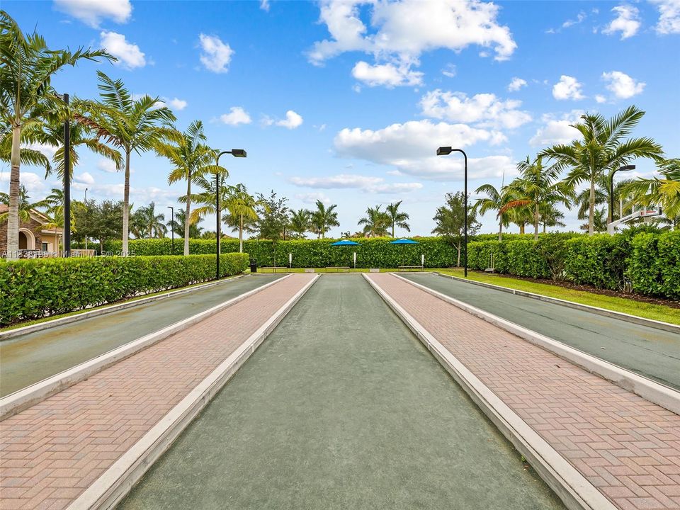 En Venta: $875,000 (3 camas, 3 baños, 2560 Pies cuadrados)