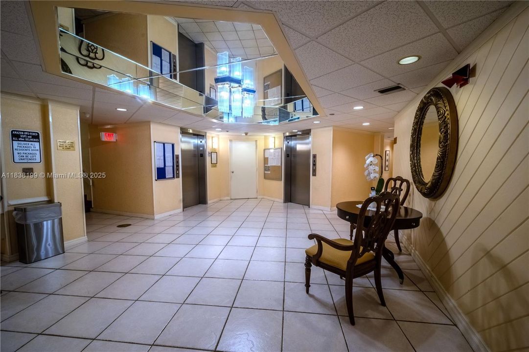 待售: $110,000 (1 贝兹, 1 浴室, 740 平方英尺)