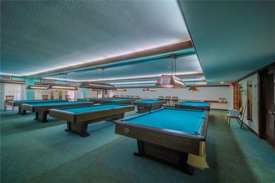 待售: $110,000 (1 贝兹, 1 浴室, 740 平方英尺)