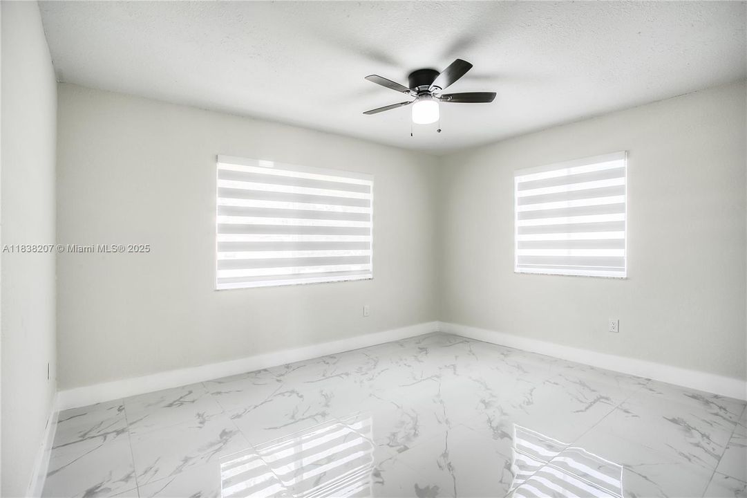 For Sale: $550,000 (3 beds, 2 baths, 1205 Square Feet)