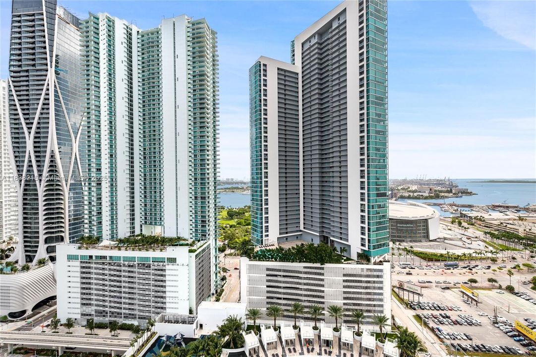 Recently Rented: $5,450 (1 beds, 2 baths, 1254 Square Feet)