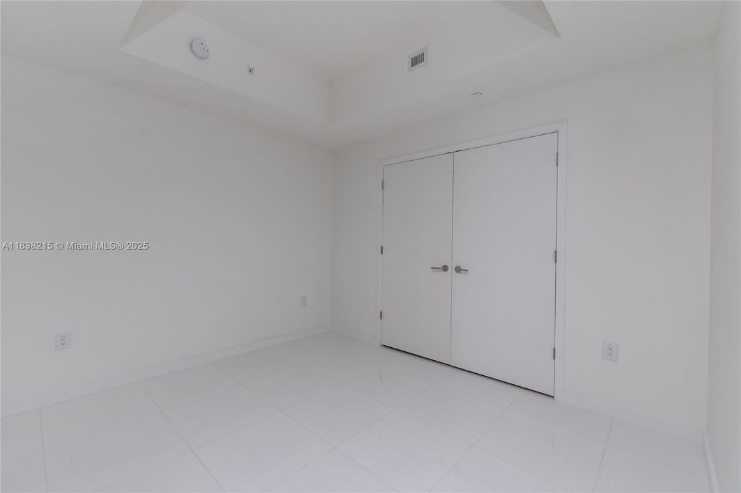 Recently Rented: $5,450 (1 beds, 2 baths, 1254 Square Feet)