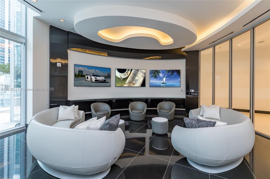 Recently Rented: $5,450 (1 beds, 2 baths, 1254 Square Feet)