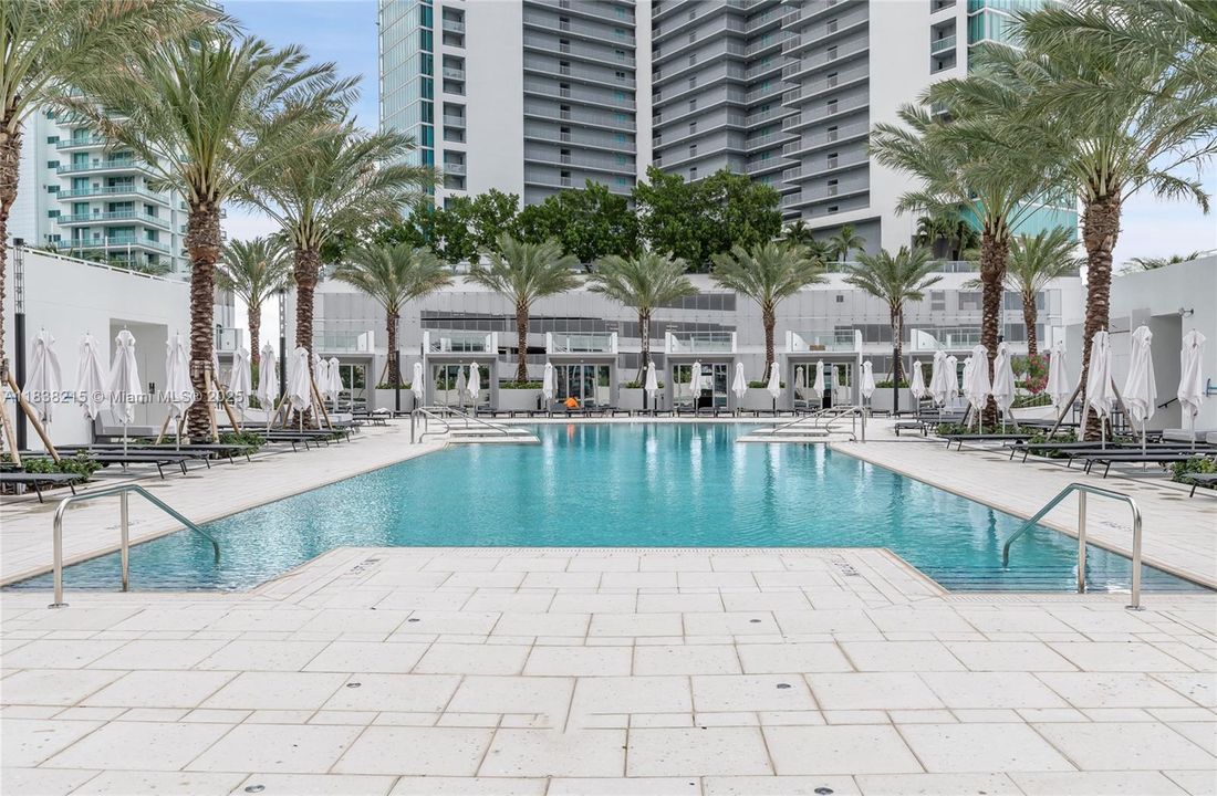 Recently Rented: $5,450 (1 beds, 2 baths, 1254 Square Feet)