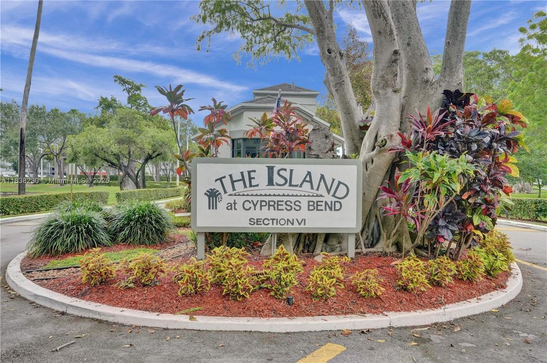 Activo con contrato: $249,000 (2 camas, 2 baños, 1222 Pies cuadrados)