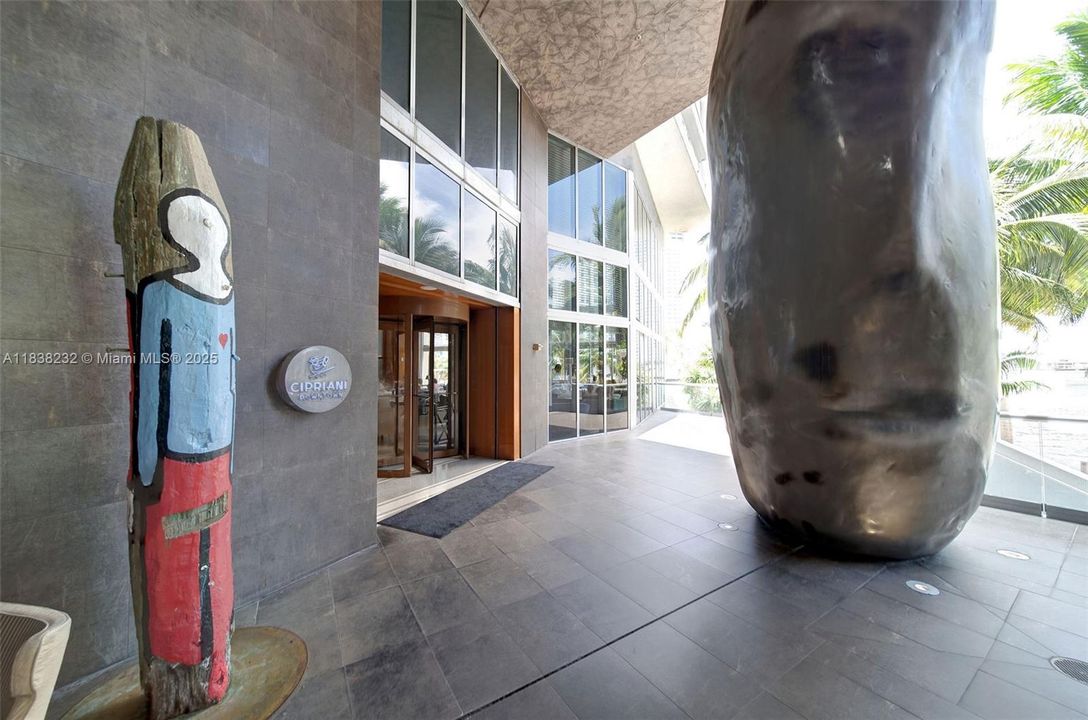 For Rent: $4,695 (1 beds, 1 baths, 1035 Square Feet)