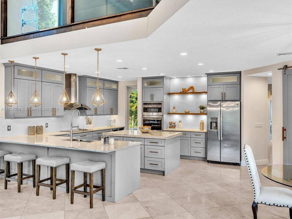 最近售出: $2,250,000 (5 贝兹, 5 浴室, 5060 平方英尺)