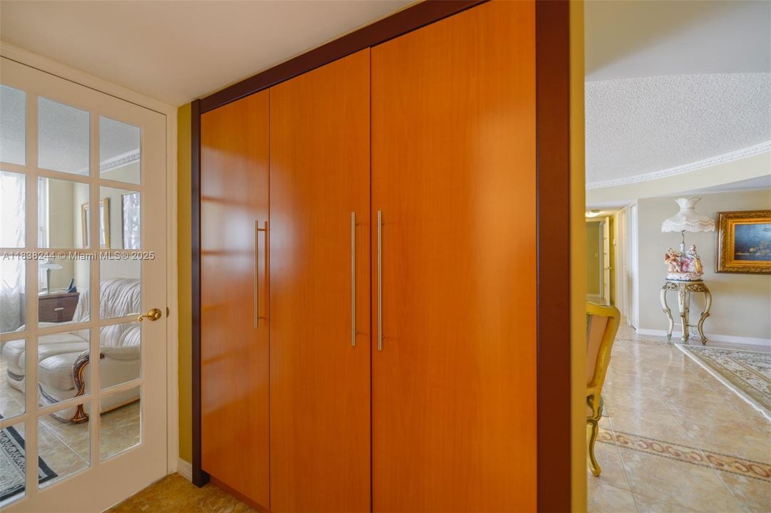 待售: $755,000 (2 贝兹, 2 浴室, 1360 平方英尺)