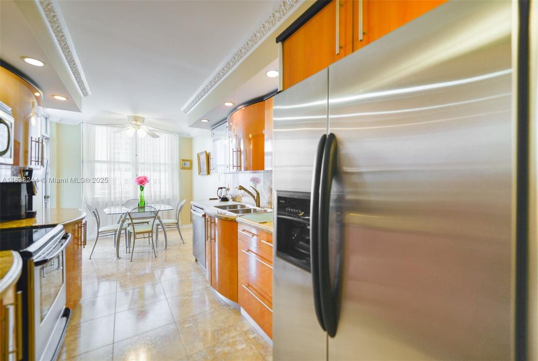 待售: $755,000 (2 贝兹, 2 浴室, 1360 平方英尺)