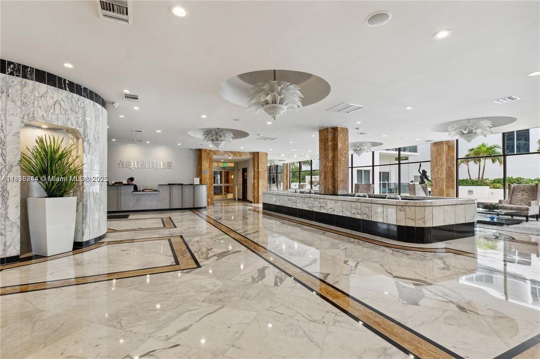 待售: $755,000 (2 贝兹, 2 浴室, 1360 平方英尺)