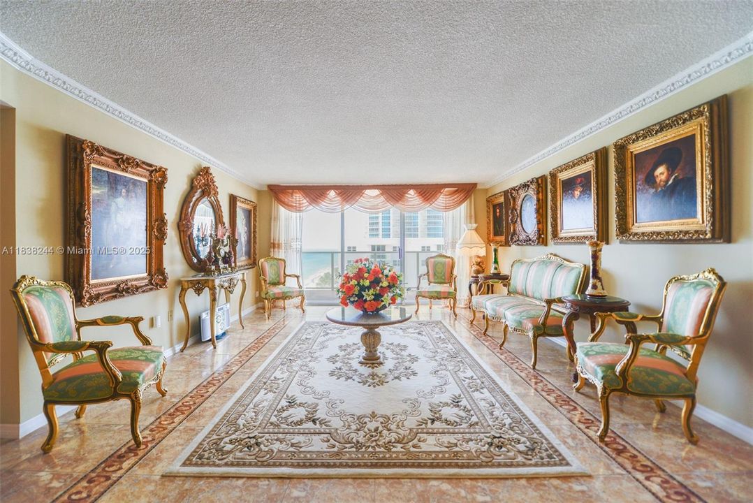 待售: $755,000 (2 贝兹, 2 浴室, 1360 平方英尺)