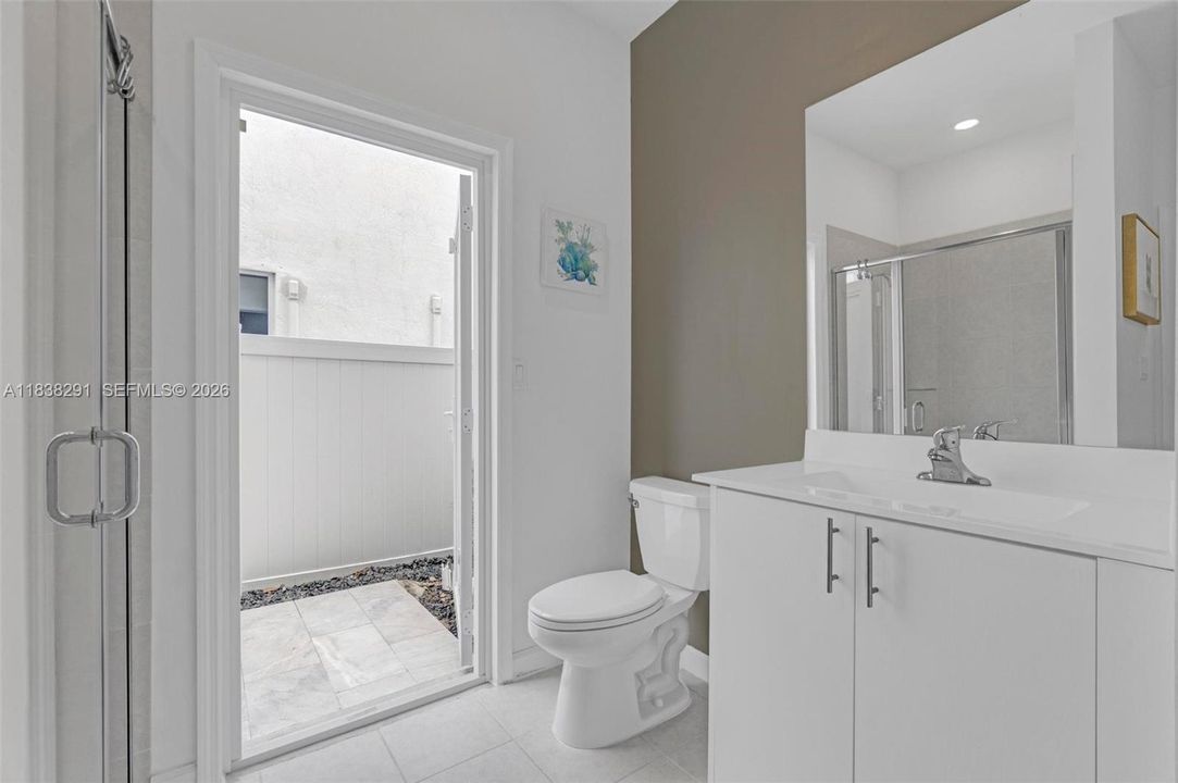 1st floor cabana bathroom