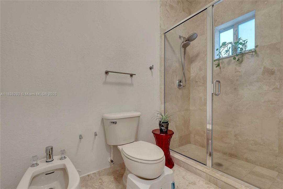 Approx measurements 12.11 x16.5