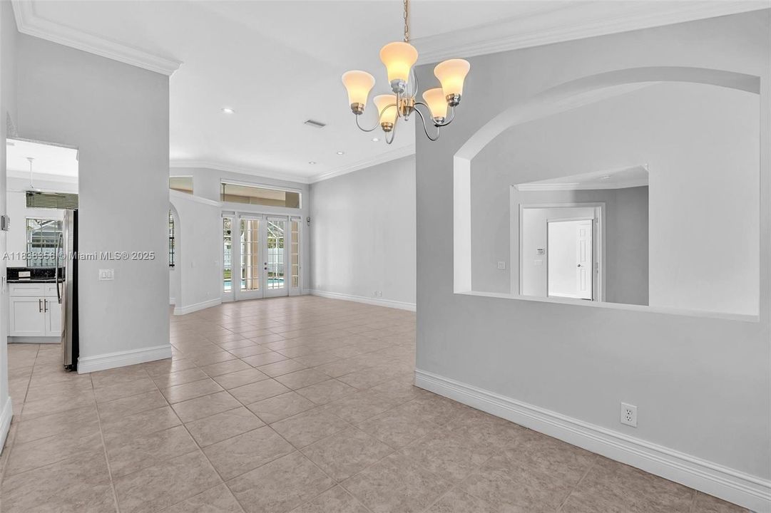 Activo con contrato: $1,050,000 (5 camas, 3 baños, 2956 Pies cuadrados)