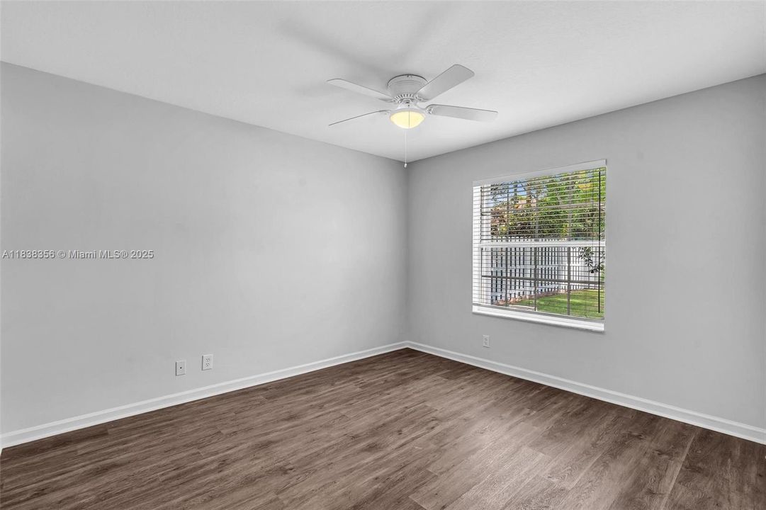 Activo con contrato: $1,050,000 (5 camas, 3 baños, 2956 Pies cuadrados)