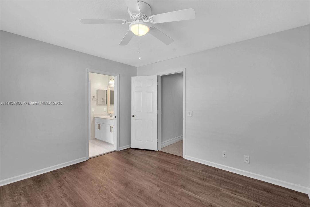 Activo con contrato: $1,050,000 (5 camas, 3 baños, 2956 Pies cuadrados)