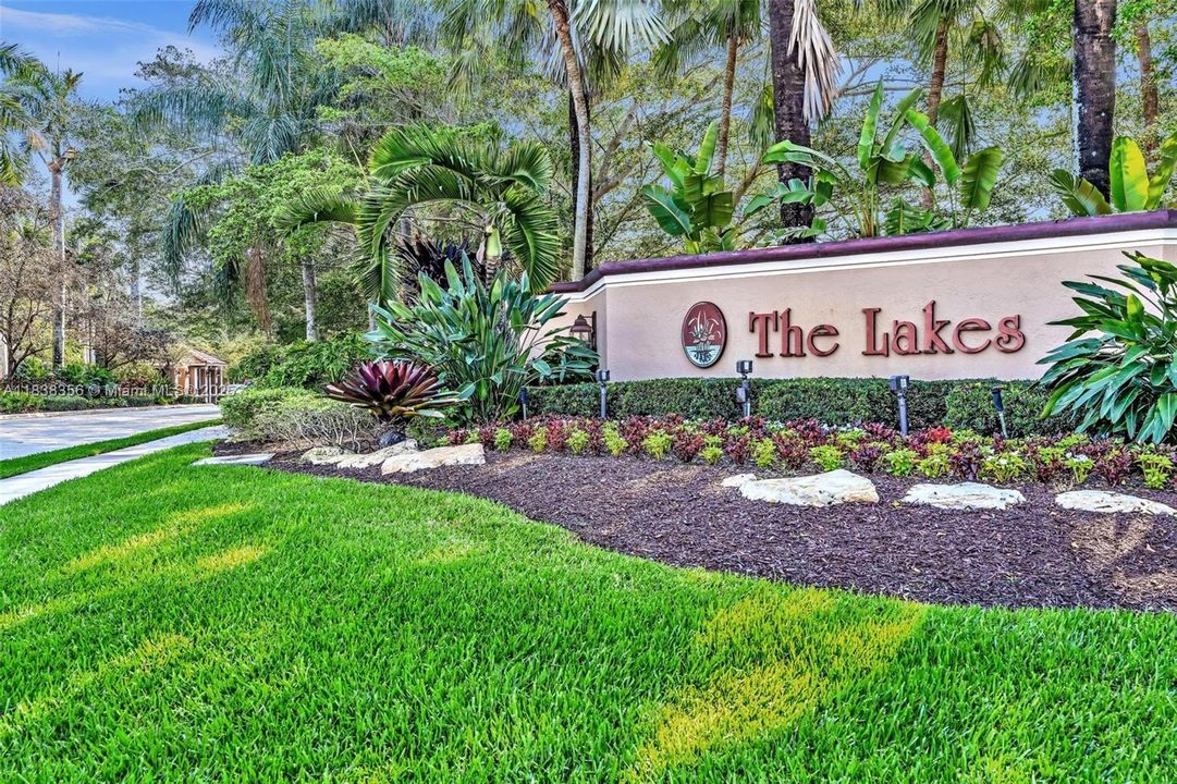 Activo con contrato: $1,050,000 (5 camas, 3 baños, 2956 Pies cuadrados)