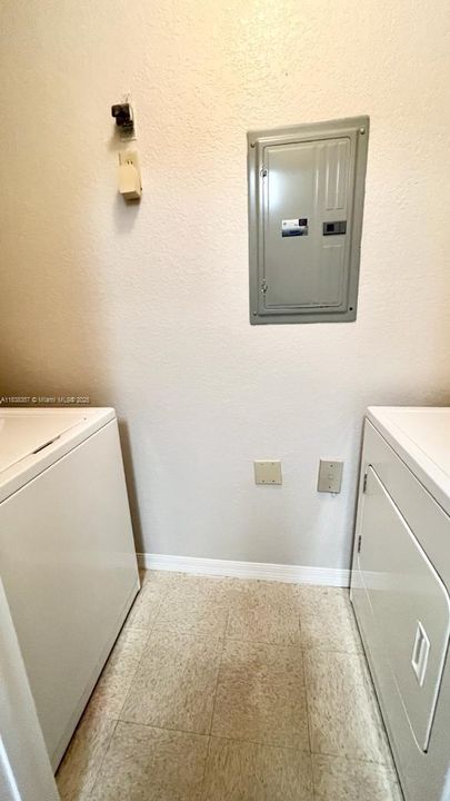 Recently Rented: $2,150 (2 beds, 2 baths, 1288 Square Feet)