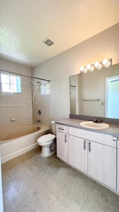 Recently Rented: $2,150 (2 beds, 2 baths, 1288 Square Feet)