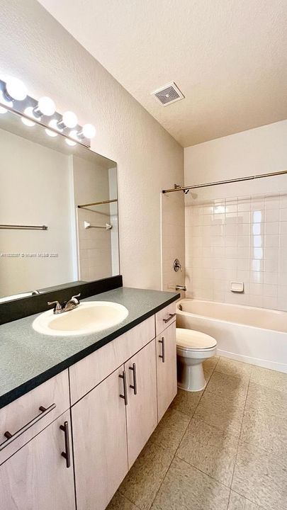 Recently Rented: $2,150 (2 beds, 2 baths, 1288 Square Feet)