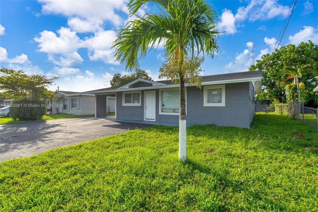 Recently Rented: $3,000 (3 beds, 2 baths, 1145 Square Feet)