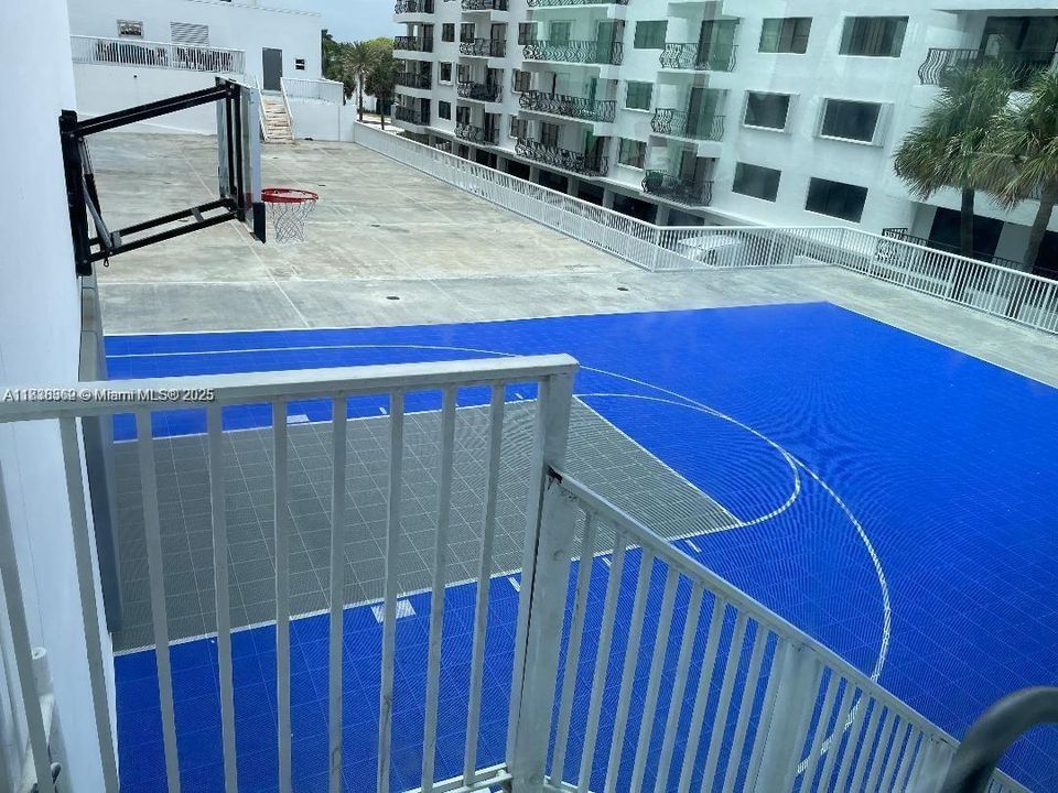 En Venta: $549,770 (2 camas, 2 baños, 980 Pies cuadrados)