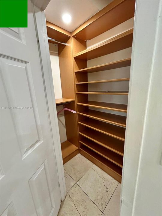 En Venta: $549,770 (2 camas, 2 baños, 980 Pies cuadrados)