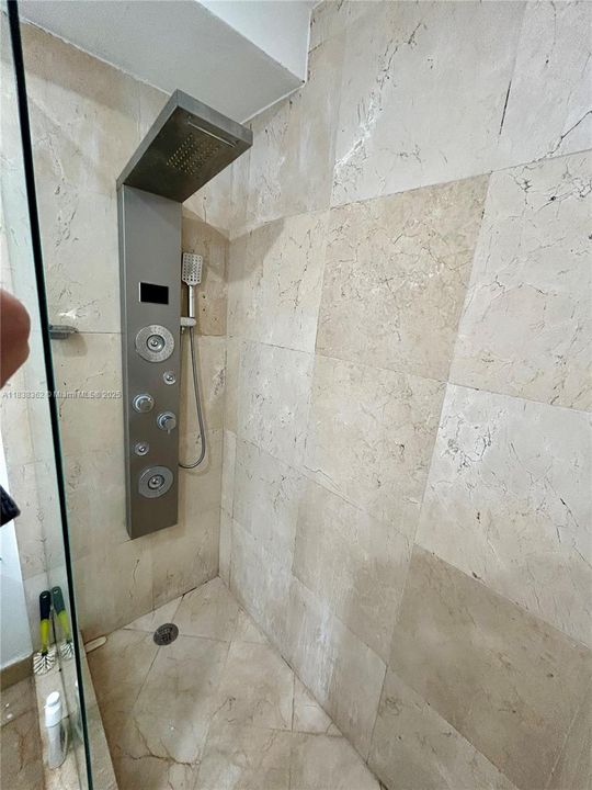 En Venta: $549,770 (2 camas, 2 baños, 980 Pies cuadrados)