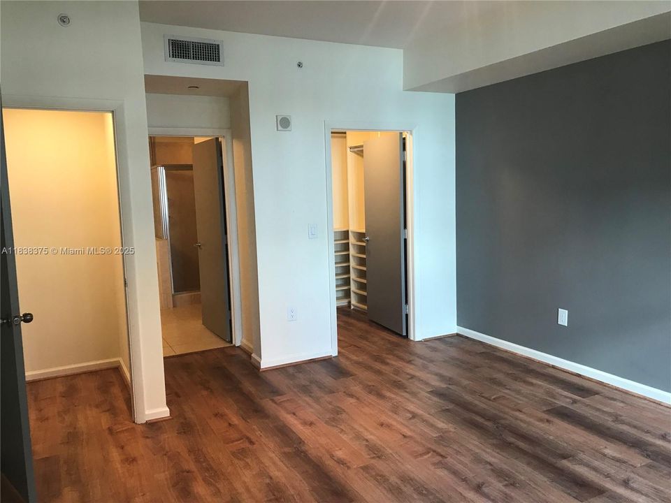 For Rent: $4,100 (3 beds, 2 baths, 1670 Square Feet)