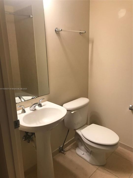 For Rent: $4,100 (3 beds, 2 baths, 1670 Square Feet)