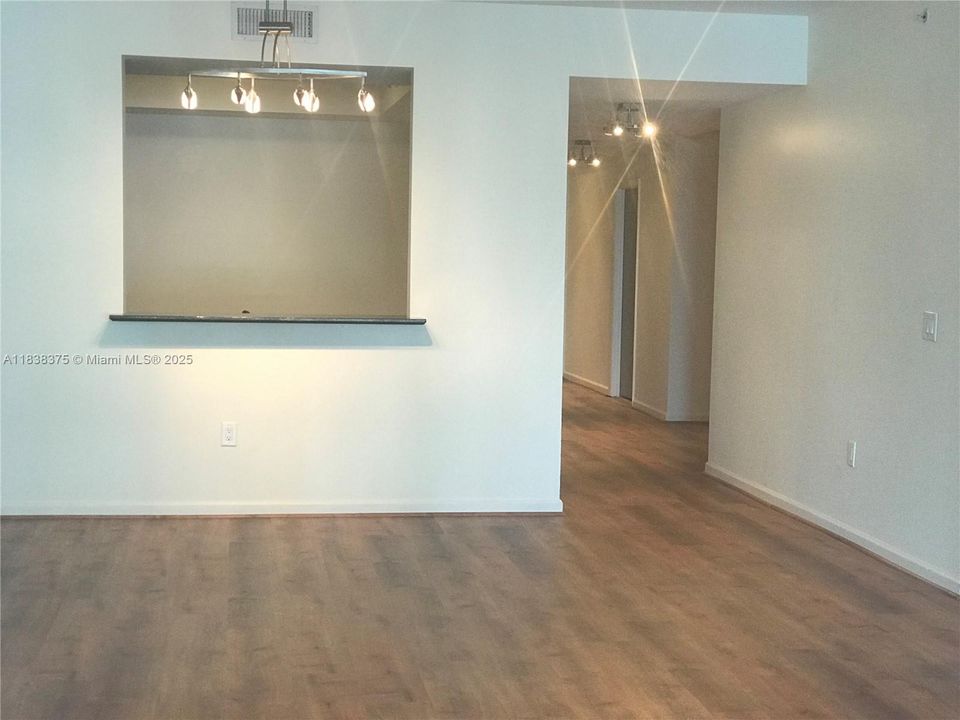 For Rent: $4,100 (3 beds, 2 baths, 1670 Square Feet)