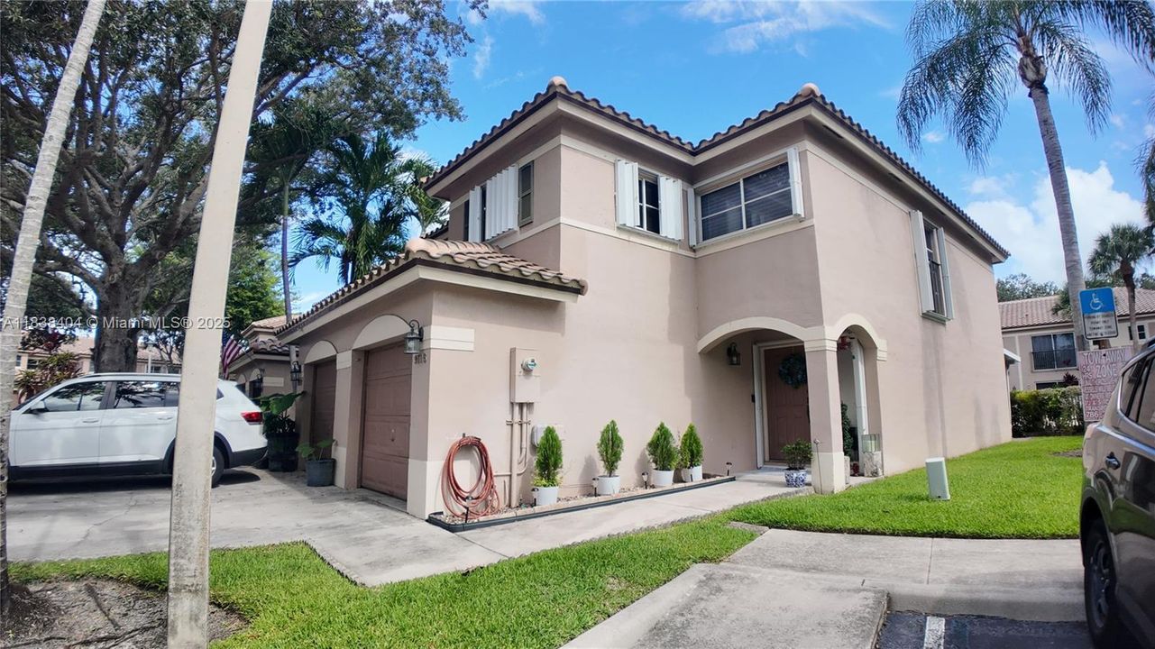 En Venta: $462,000 (3 camas, 2 baños, 1316 Pies cuadrados)