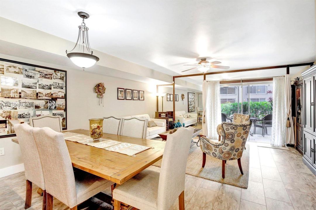 En Venta: $462,000 (3 camas, 2 baños, 1316 Pies cuadrados)